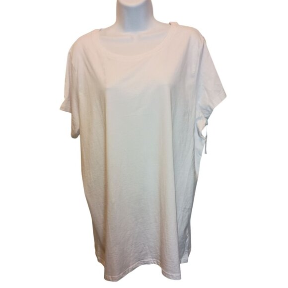 Aveto Tops - Aveto White Short Sleeve T-Shirt Women's Sz. 3X Plus